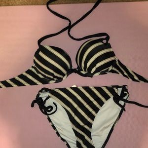 Side tie halter bikini